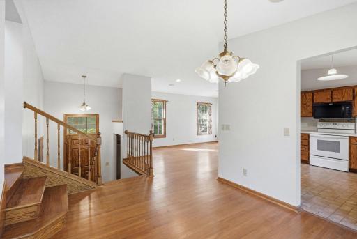 785 Santa Vera Drive, Chanhassen, MN 55317
