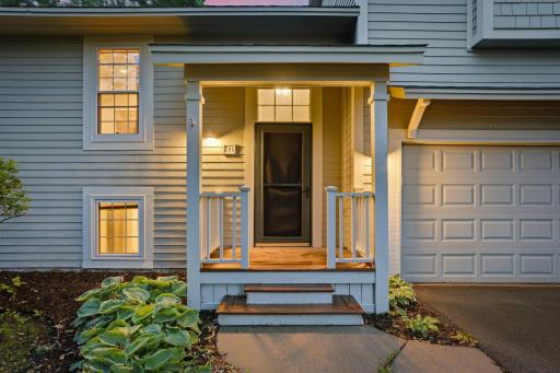 785 Santa Vera Drive, Chanhassen, MN 55317