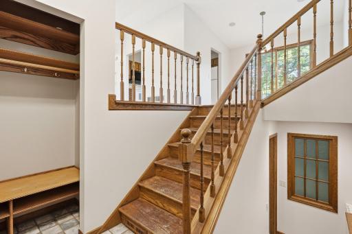 785 Santa Vera Drive, Chanhassen, MN 55317