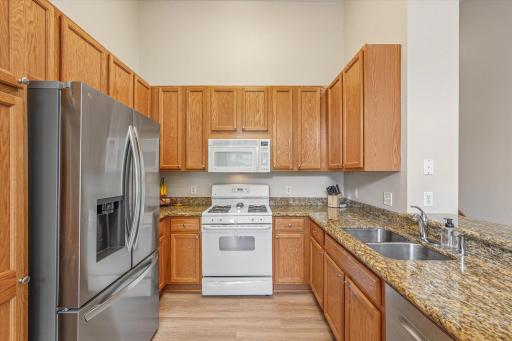 2259 Saint Johns Place, Woodbury, MN 55129