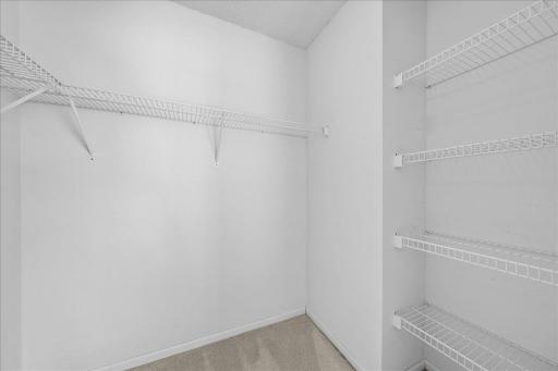 Walk-in-closet