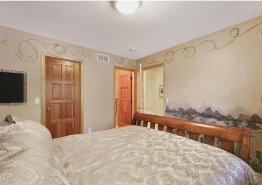 8217 W 93rd Street Circle, Minneapolis, MN 55438