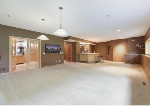 8217 W 93rd Street Circle, Minneapolis, MN 55438
