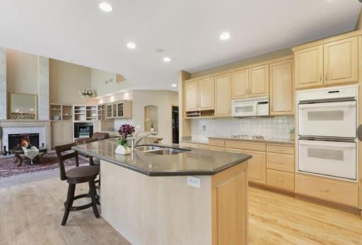 8217 W 93rd Street Circle, Minneapolis, MN 55438