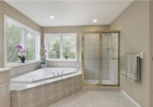 8217 W 93rd Street Circle, Minneapolis, MN 55438