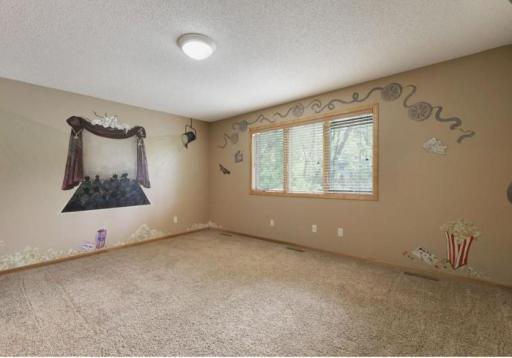 8217 W 93rd Street Circle, Minneapolis, MN 55438