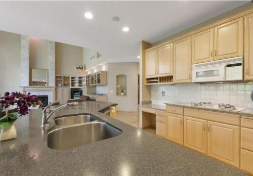 8217 W 93rd Street Circle, Minneapolis, MN 55438