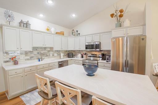 603 Bluffs Parkway, Buffalo, MN 55313