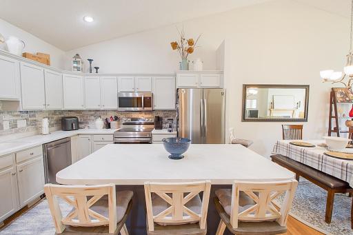 603 Bluffs Parkway, Buffalo, MN 55313