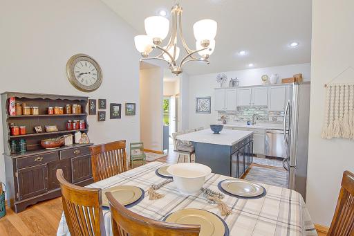 603 Bluffs Parkway, Buffalo, MN 55313
