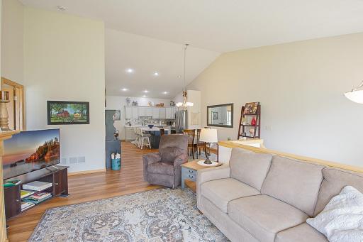 603 Bluffs Parkway, Buffalo, MN 55313