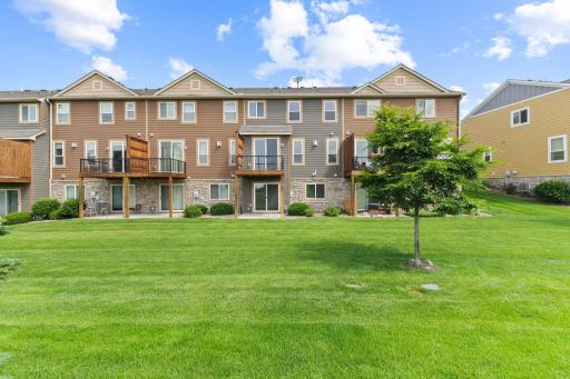 12067 84th Avenue N, Osseo, MN 55369
