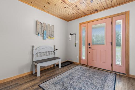Welcoming foyer with plenty of space to get out of the weather.