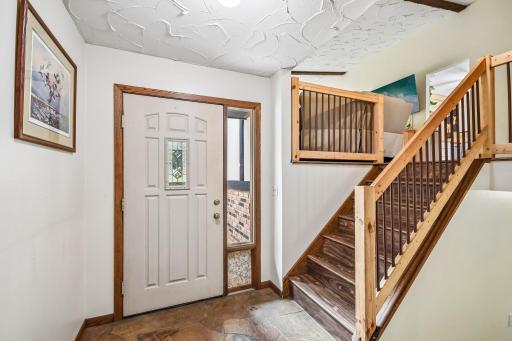 7-web-or-mls-194th Ave-S1607-007.jpg