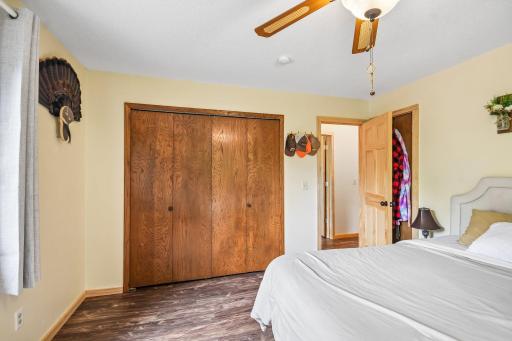 25-web-or-mls-194th Ave-S1607-025.jpg