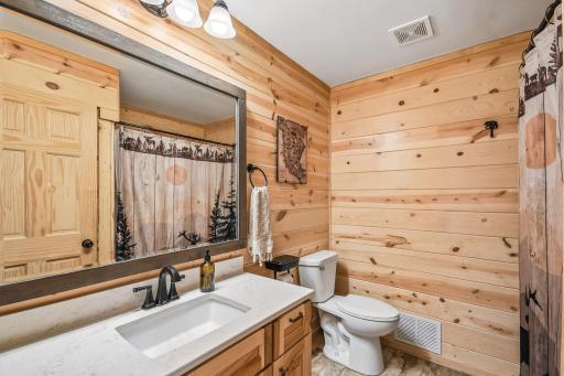 29-web-or-mls-194th Ave-S1607-029.jpg