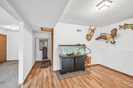 36-web-or-mls-194th Ave-S1607-036.jpg