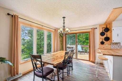 14-web-or-mls-194th Ave-S1607-014.jpg