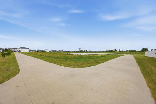 1566 66th Avenue S, Fargo, ND 58104