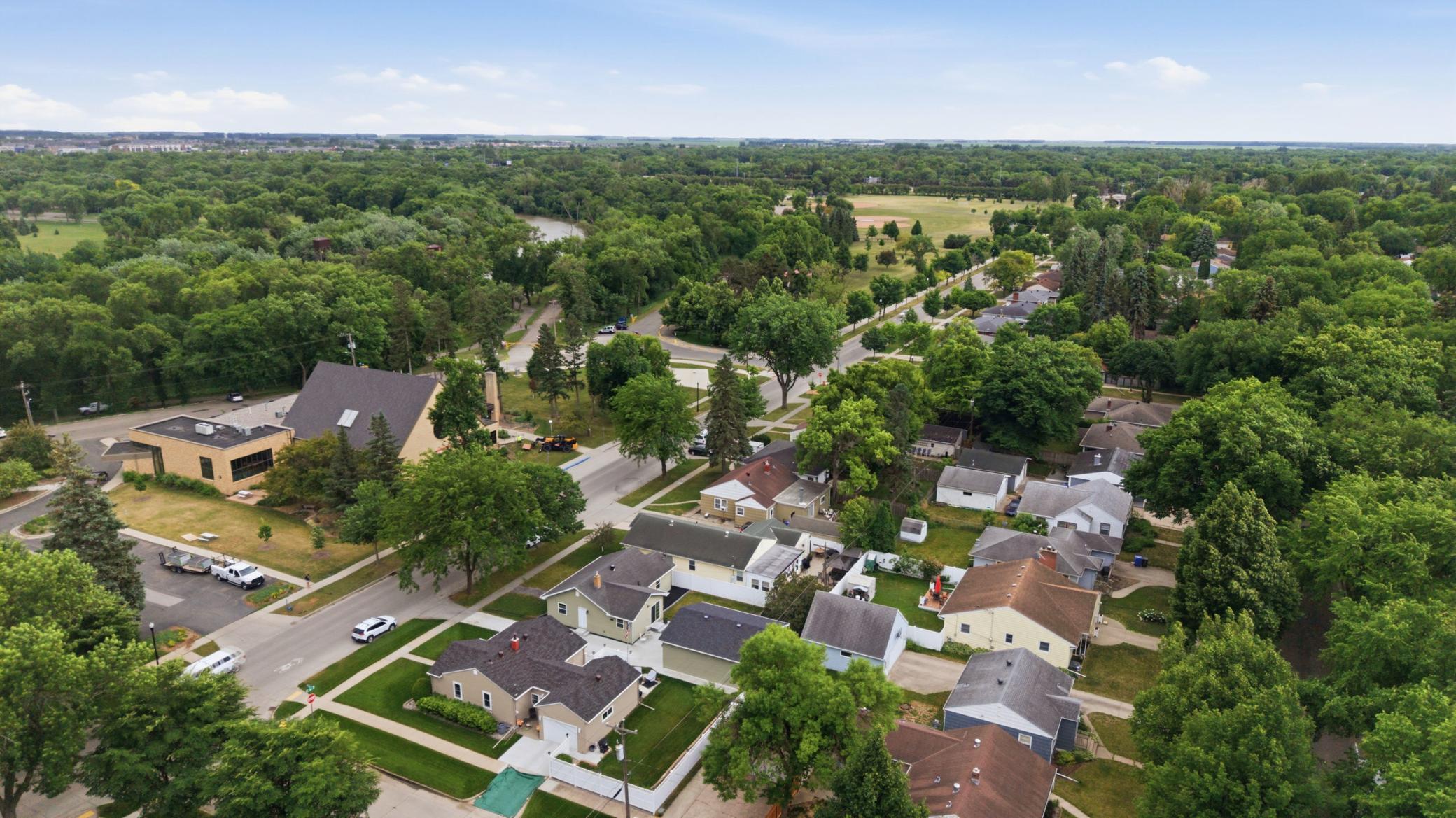 Lindenwood Park/Neighborhood Aerial View