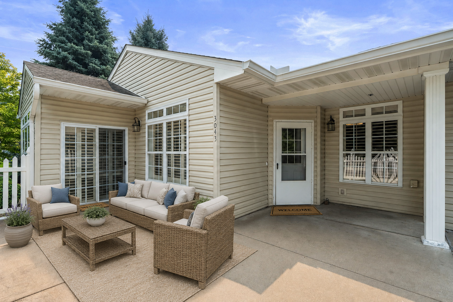 Oversized patio retreat. (Virtual staging has been used to help highlight this home's features)