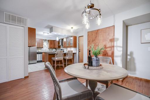 232 W Franklin Avenue, 303, Minneapolis, MN 55404