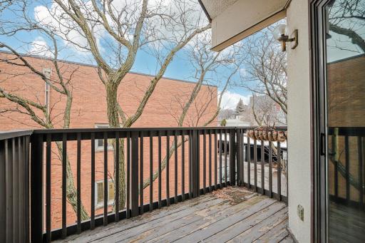232 W Franklin Avenue, 303, Minneapolis, MN 55404