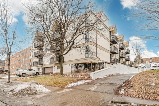 232 W Franklin Avenue, 303, Minneapolis, MN 55404