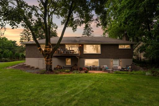 2884 W Owasso Boulevard, Roseville, MN 55113