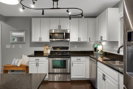2884 W Owasso Boulevard, Roseville, MN 55113