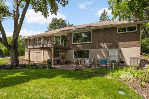 2884 W Owasso Boulevard, Roseville, MN 55113