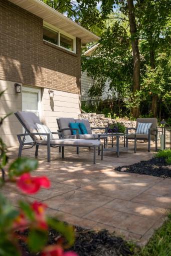 2884 W Owasso Boulevard, Roseville, MN 55113