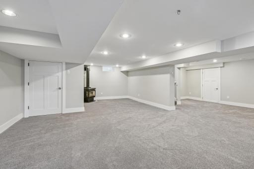 4160 Utica Avenue S, Saint Louis Park, MN 55416