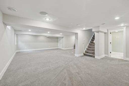 4160 Utica Avenue S, Saint Louis Park, MN 55416