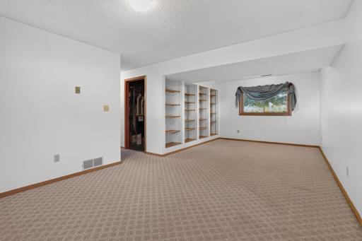 4911 22nd Avenue NW, Rochester, MN 55901