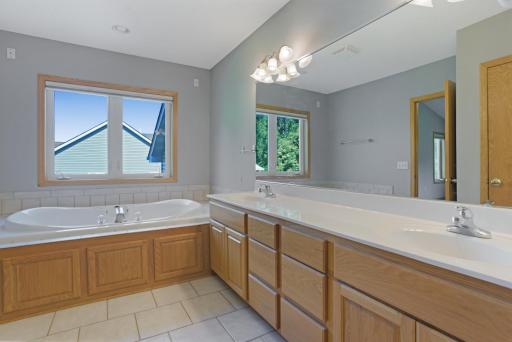 6926 Taylor Drive, Savage, MN 55378