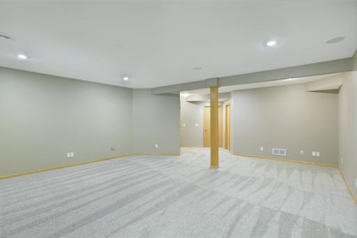 6926 Taylor Drive, Savage, MN 55378