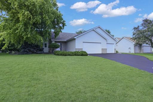 6926 Taylor Drive, Savage, MN 55378
