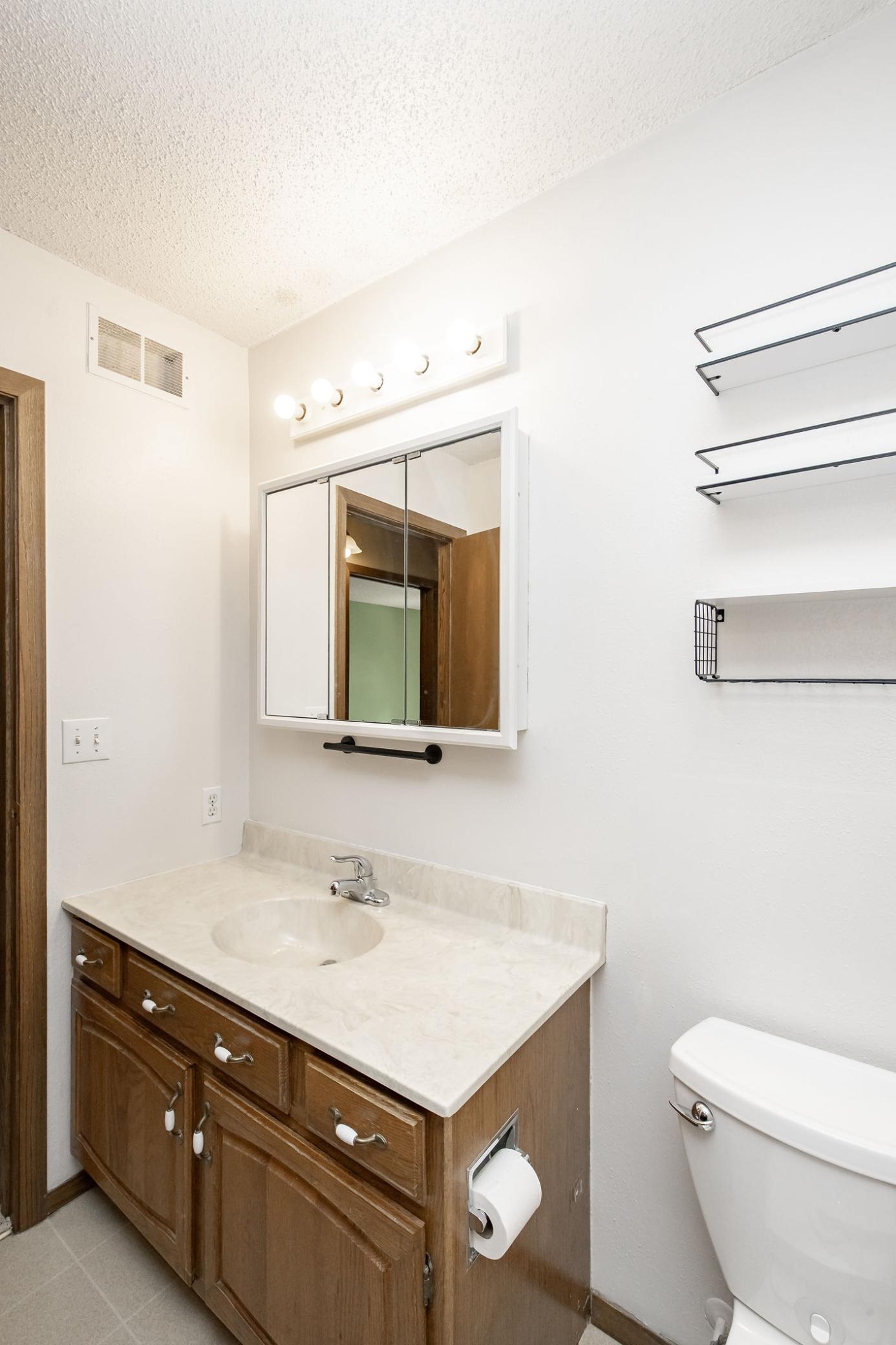 Bathroom 1- Full Bath