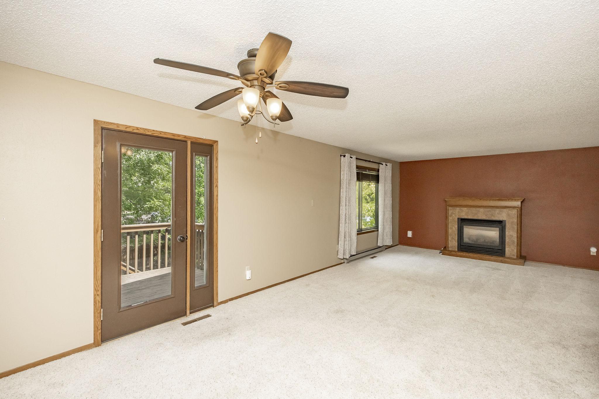 Living Room/Dining Room