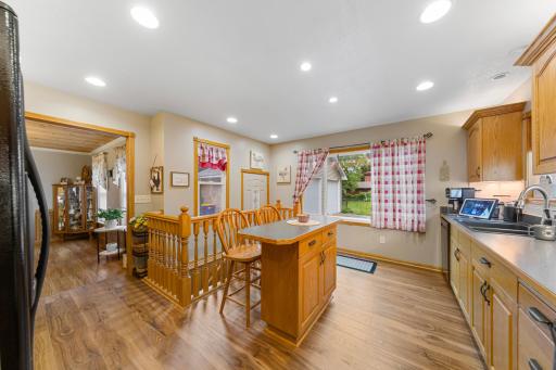 806 5th Street NW, Faribault, MN 55021
