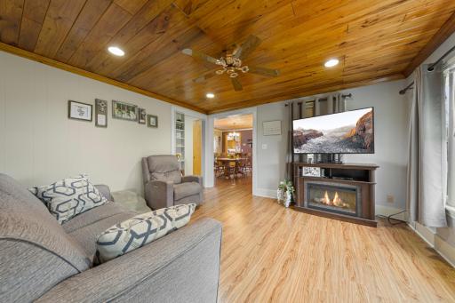 806 5th Street NW, Faribault, MN 55021