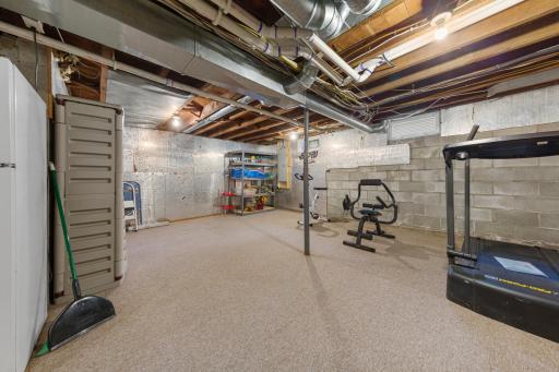 806 5th Street NW, Faribault, MN 55021