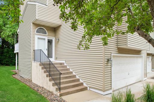 4154 Meadowlark Way, Saint Paul, MN 55122