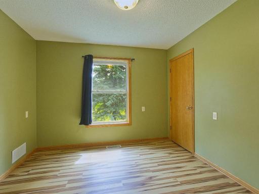 561 Kingsley Street S, Winsted, MN 55395