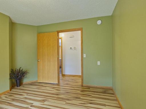 561 Kingsley Street S, Winsted, MN 55395