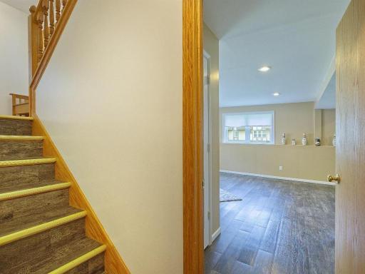 561 Kingsley Street S, Winsted, MN 55395