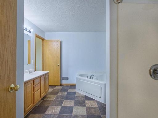 561 Kingsley Street S, Winsted, MN 55395