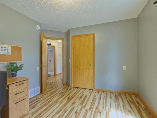561 Kingsley Street S, Winsted, MN 55395