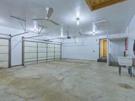 561 Kingsley Street S, Winsted, MN 55395